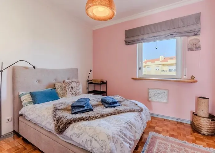 شقة Nomad's Surf & Sunset Haven, 2 Bedrooms, Santa Cruz Silveira (Lisbon)